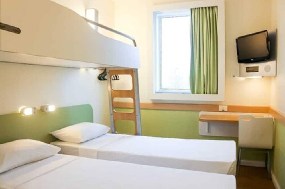 Ibis Budget Vitoria 12/50