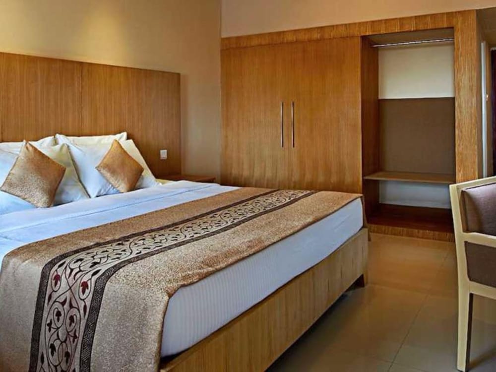 Berjaya Hotel Colombo 9/48