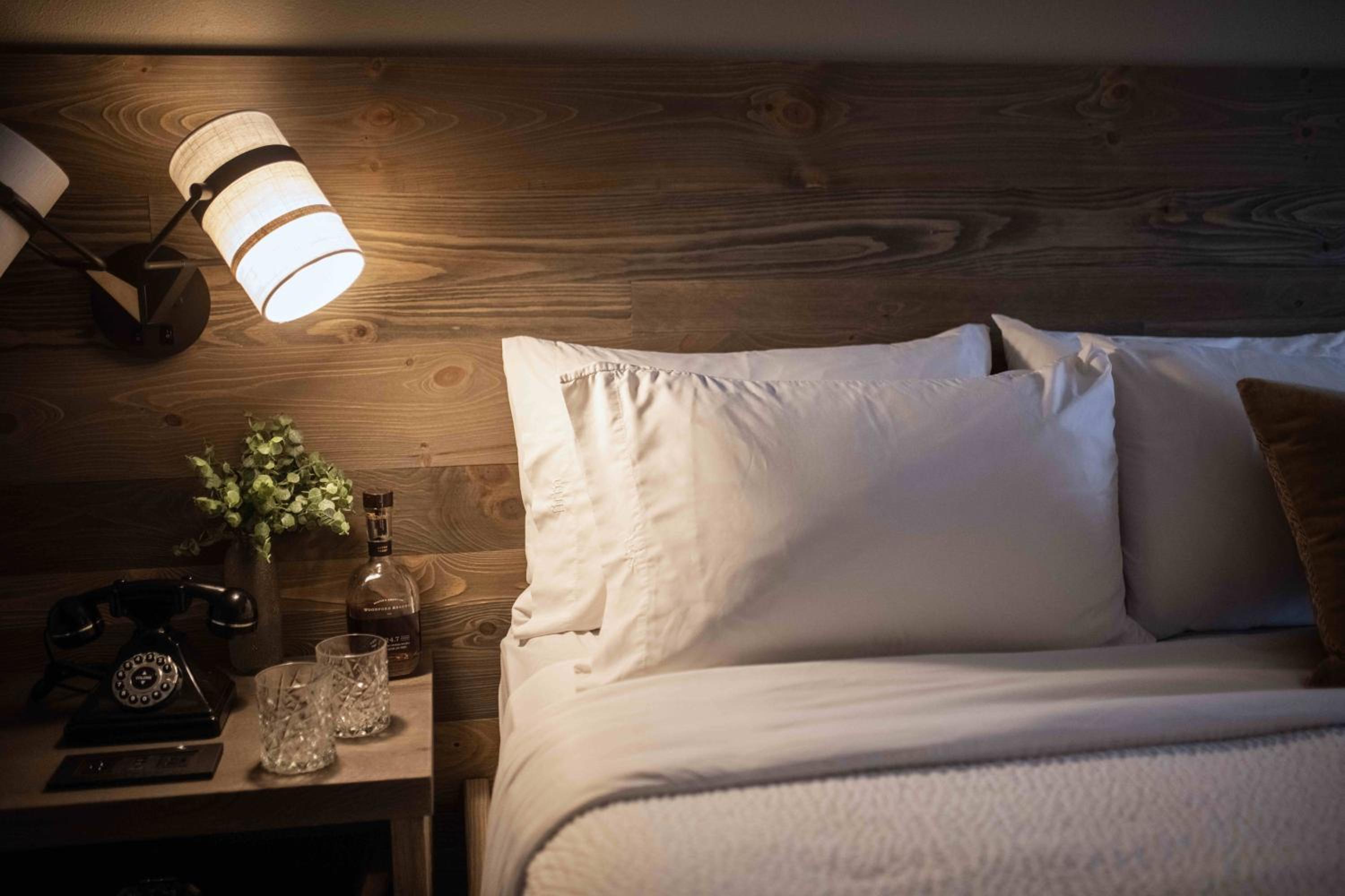 Room, King Bed, Chair Bed