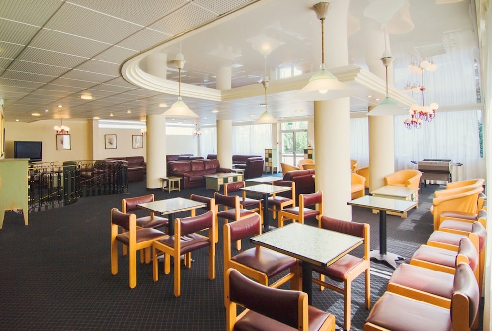 Hotel Christ Roi 52/64