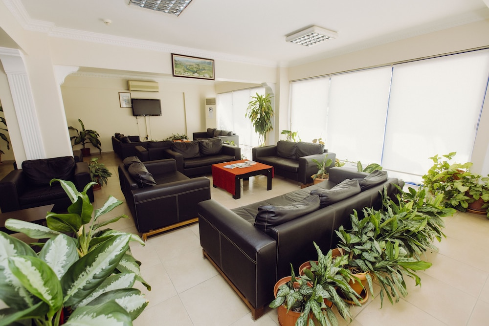 Ozalp Han Hotel 11/16