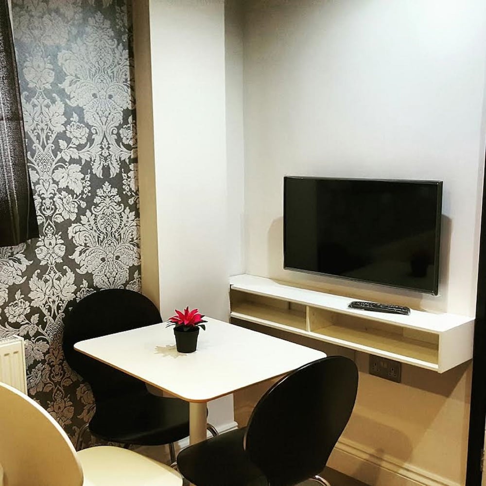 Imperial Court Suites 50/59