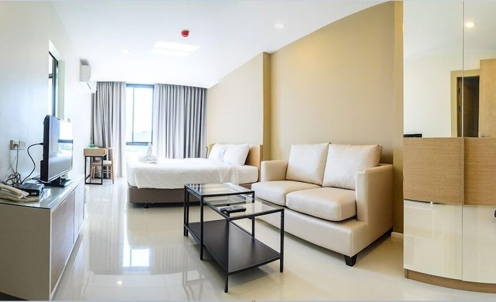 185 Residence 32/50