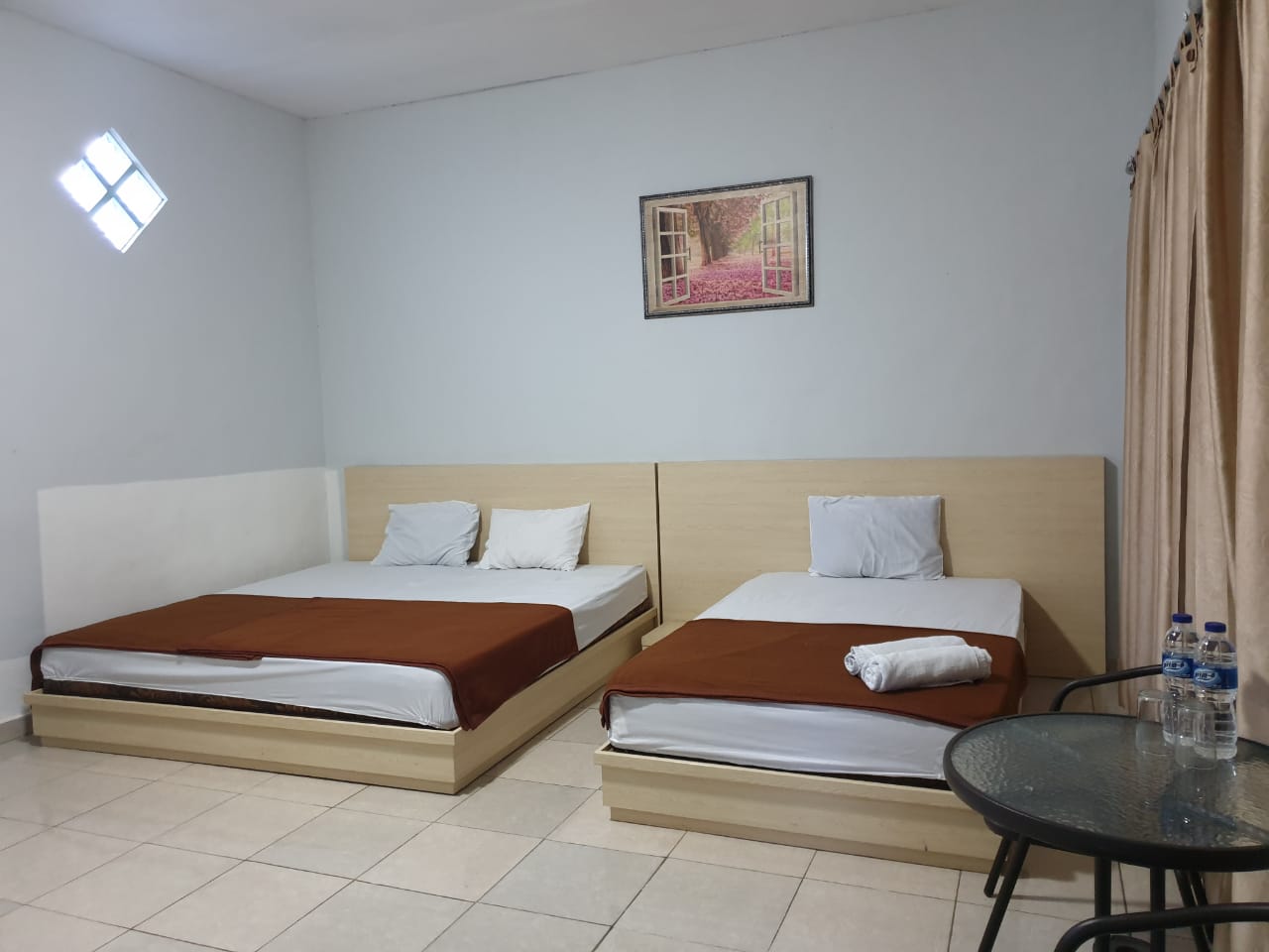OYO 3040 D pineapple Villa 8/32