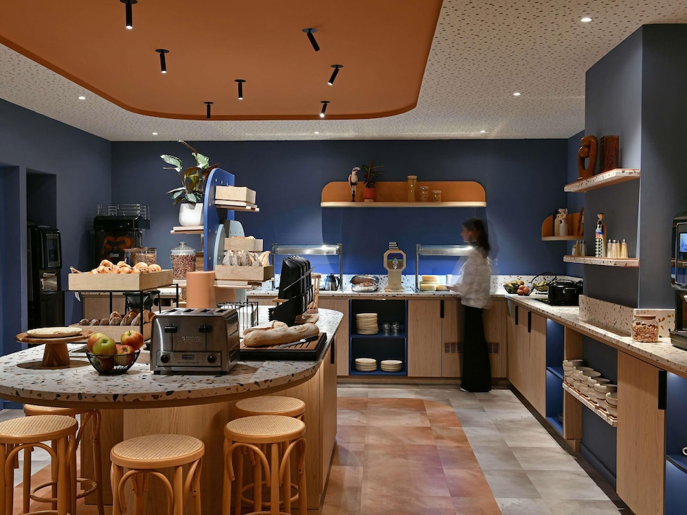 Ibis Styles Charleroi Airport Aero44 45/57