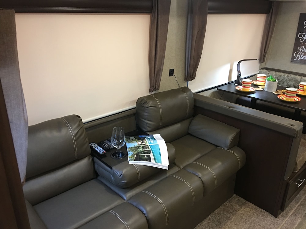 Enduro Rv Citrus Valley Resort 43/73
