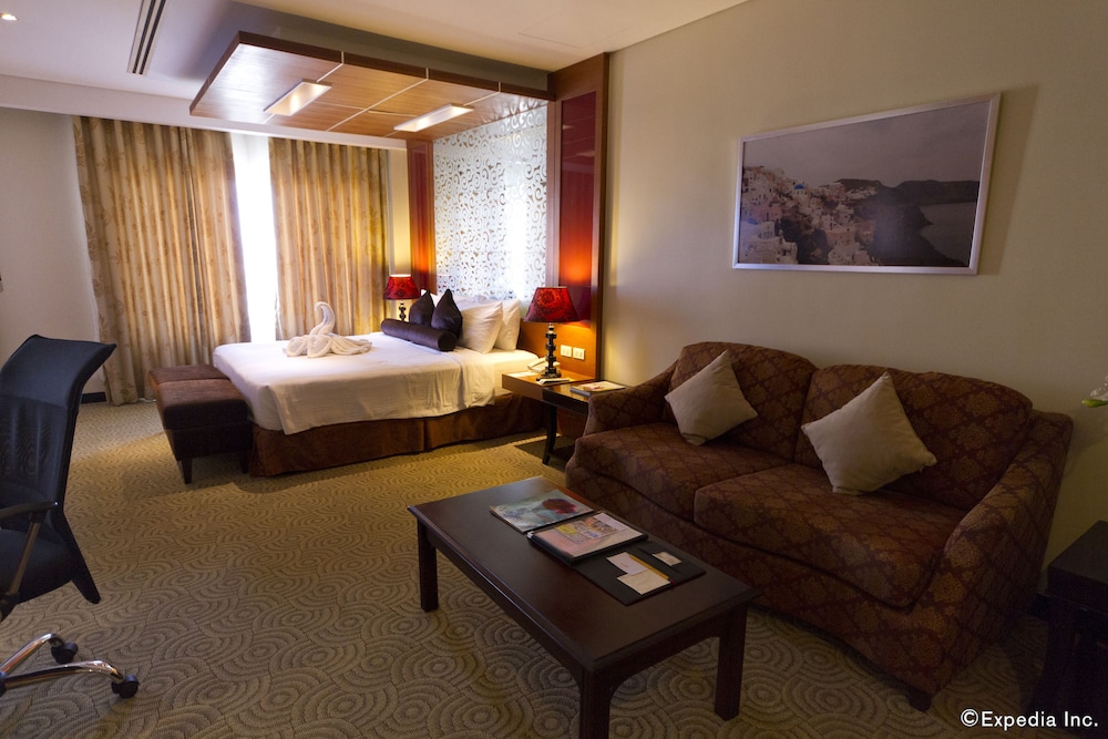 Hotel Elizabeth Cebu 30/50