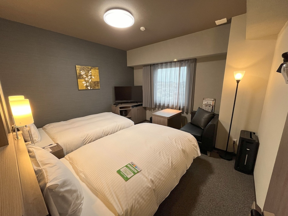 Hotel Route Inn Imabari 7/28