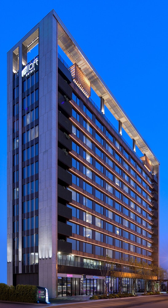 Aloft Tainan Anping 3/50