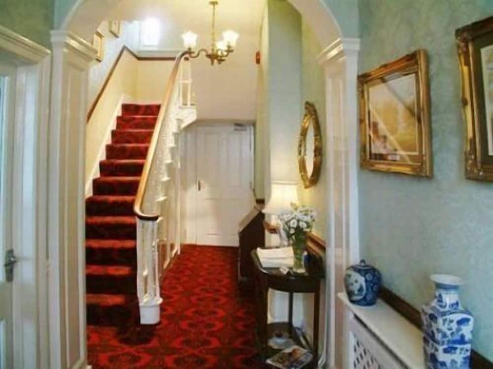 City Guest House 12/12