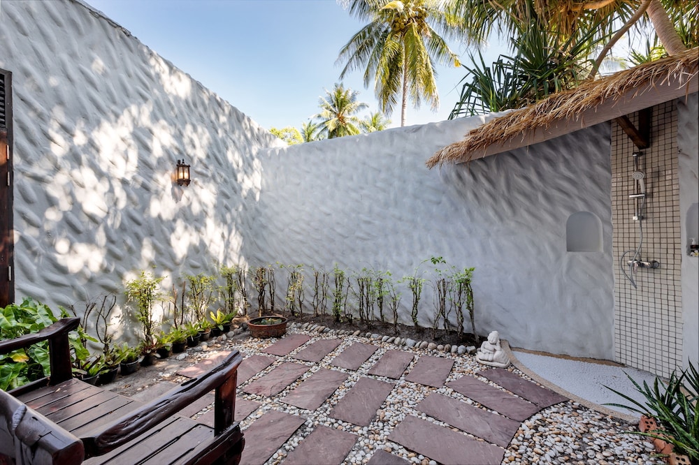 Racha Island Resort (ex Rayaburi Resort) 30/50