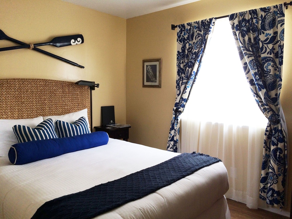 West Cliff Inn - A Four Sisters Inn 10/59