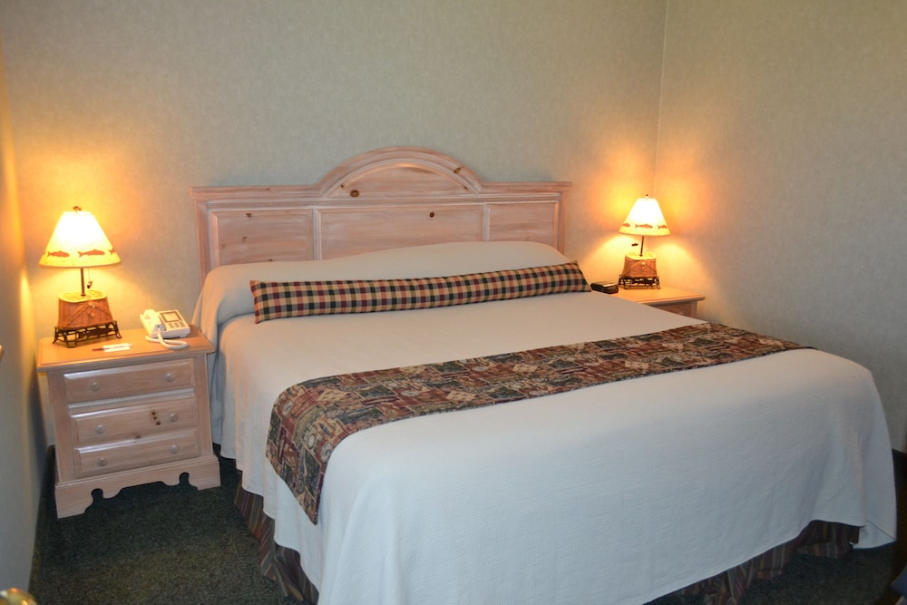 Stafford's Crooked River Lodge & Suites 12/41