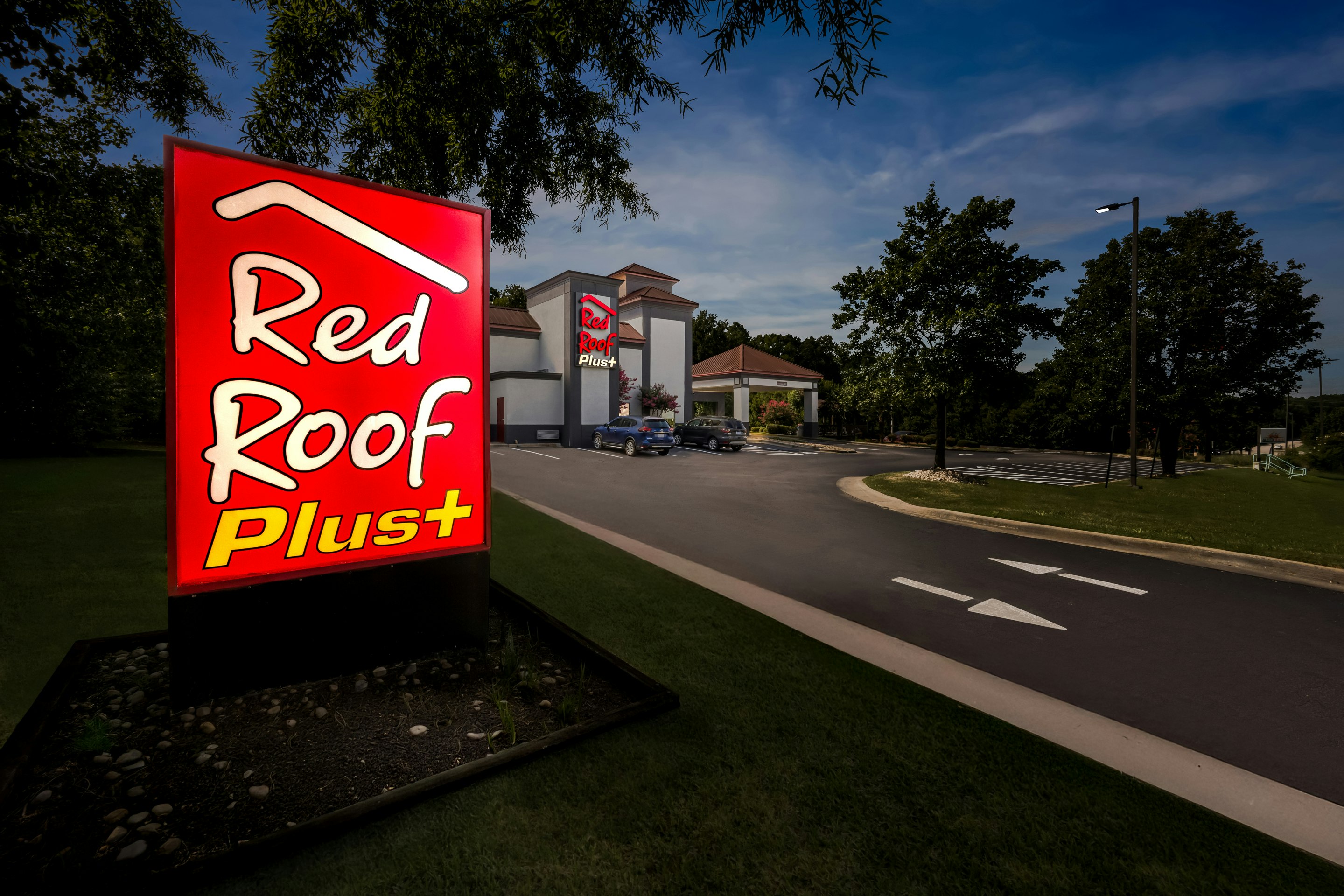 Red Roof Plus Henderson 27/31