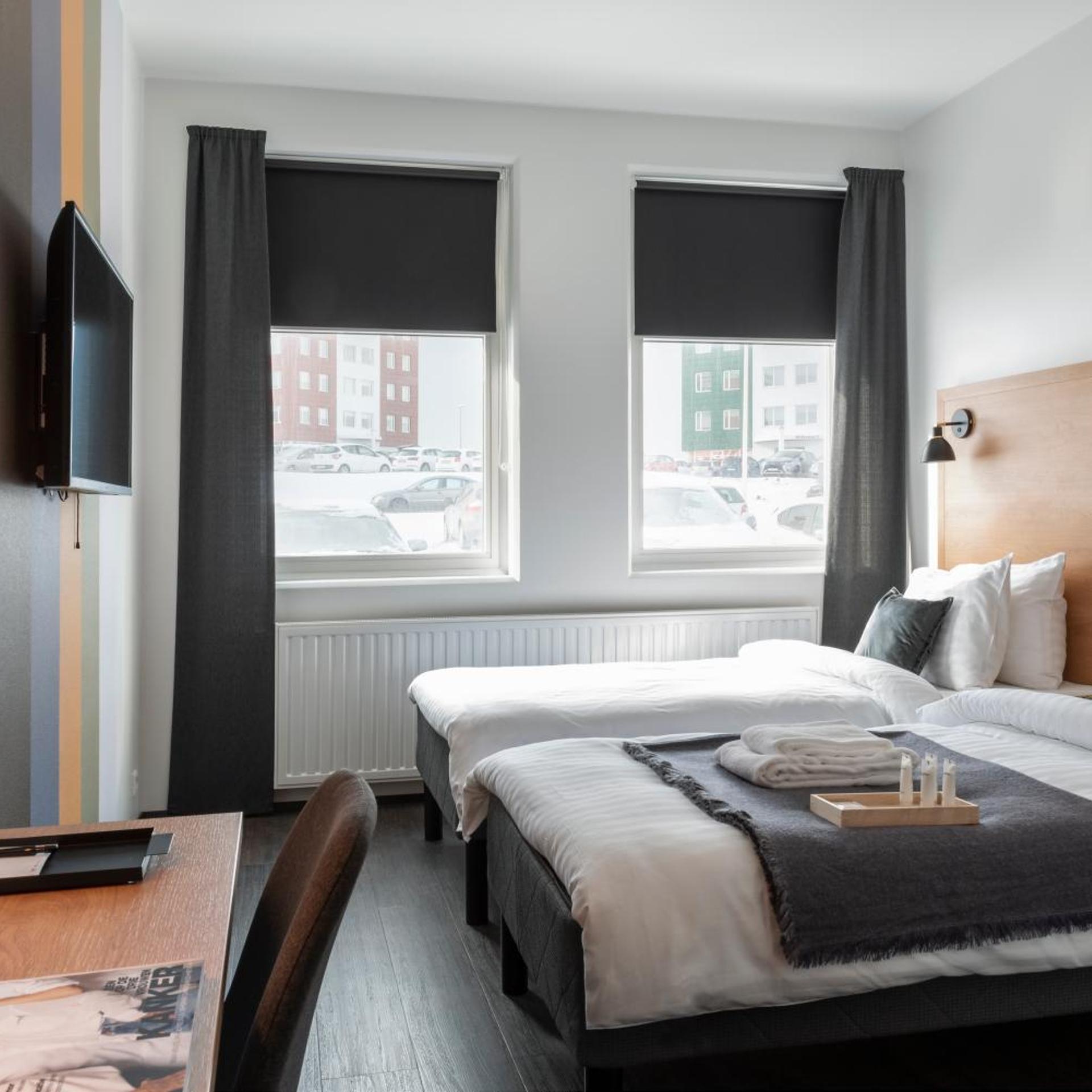 Room, Twin Beds