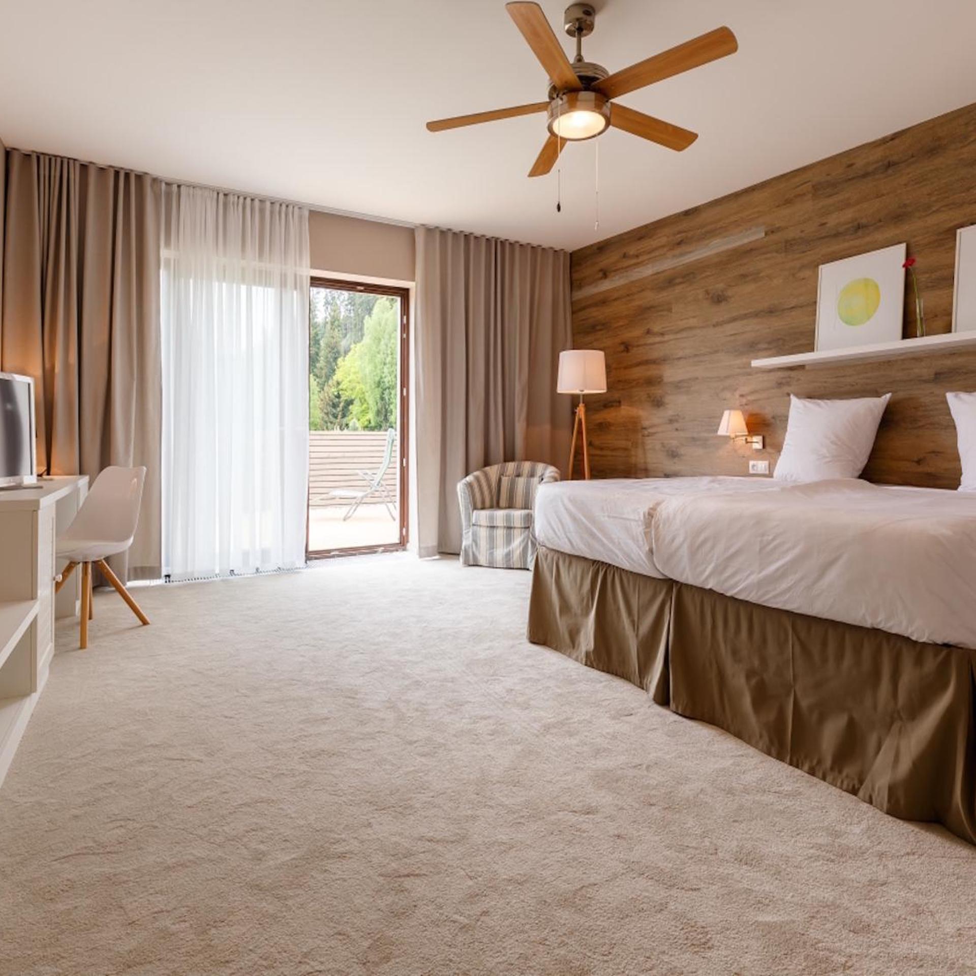 Superior, King Bed, Golf Course View, Balcony، Cihelny Golf & Wellness Resort 4/7