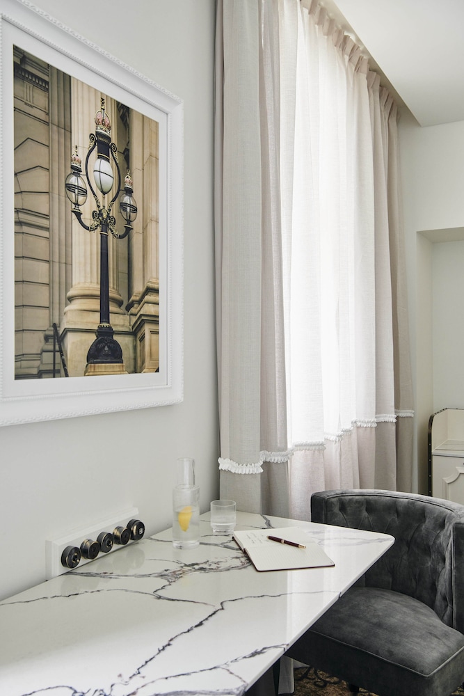 Rendezvous Hotel Melbourne 28/64