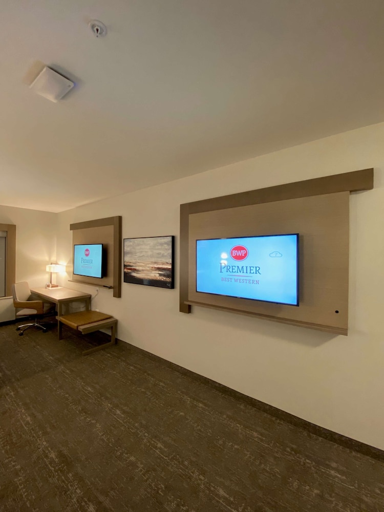 Best Western Premier Prince Albert 7/60