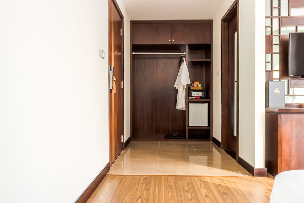 Haka Hotel & Apartment 50/50