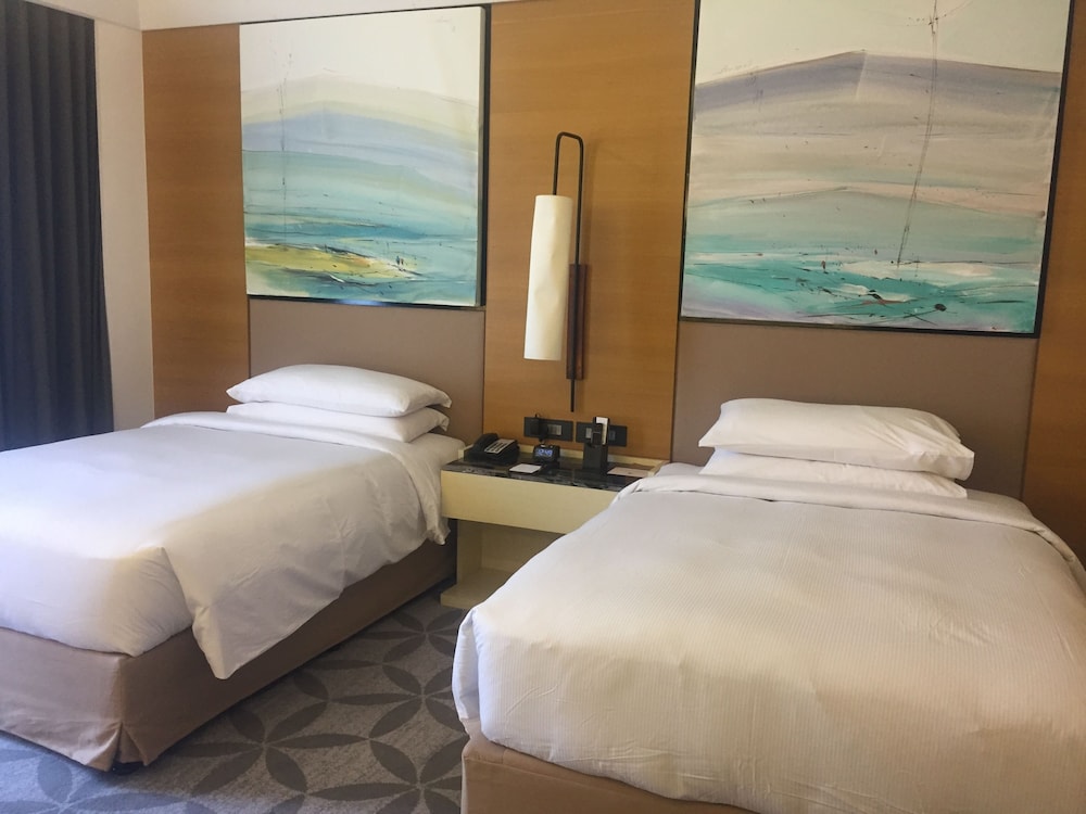 Doubletree By Hilton Ahmedabad India 18/48