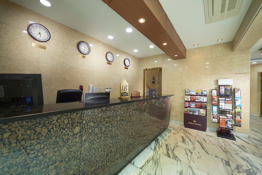 Noble Hotel 9/36
