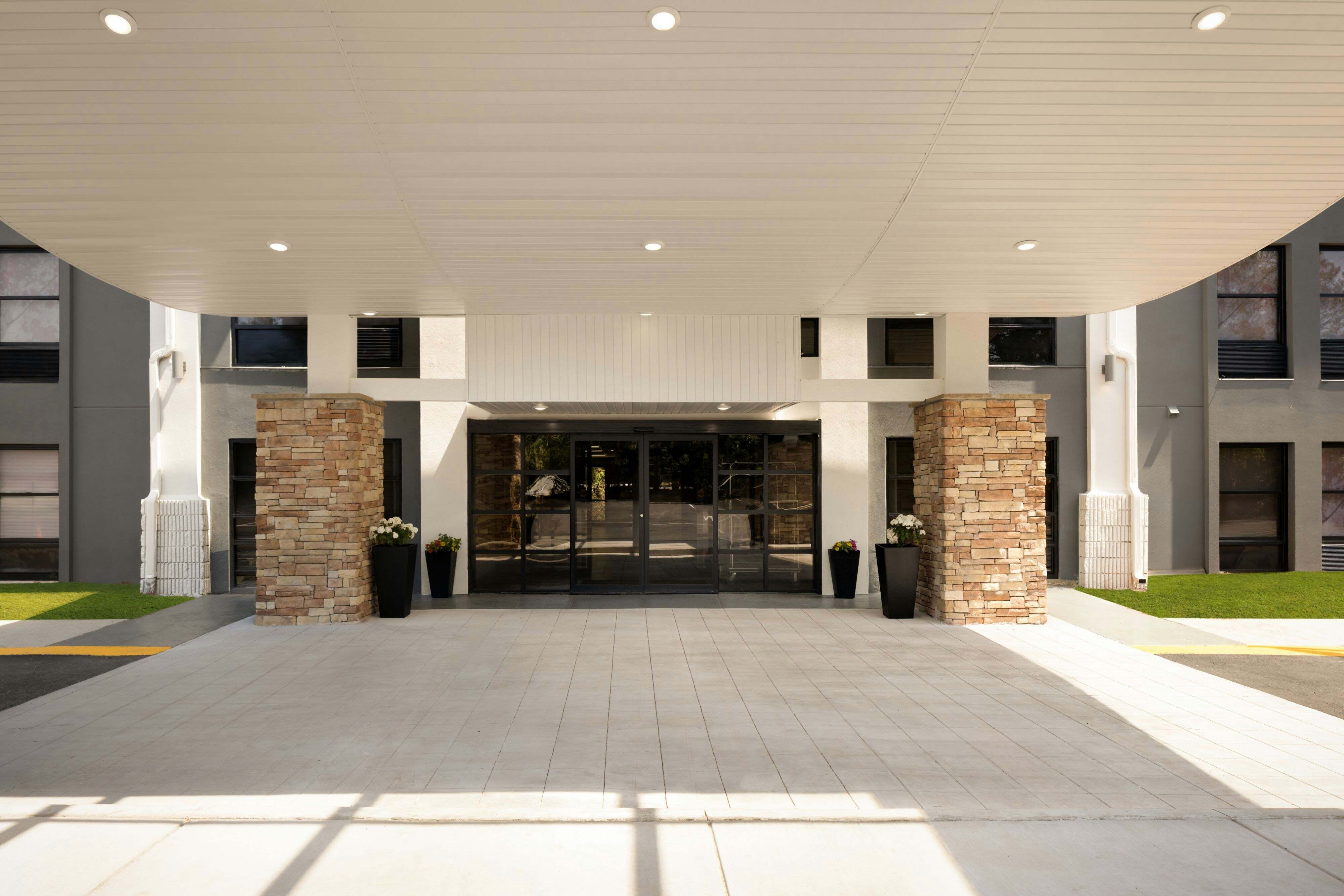Lexington Inn And Suites, SC 14/16