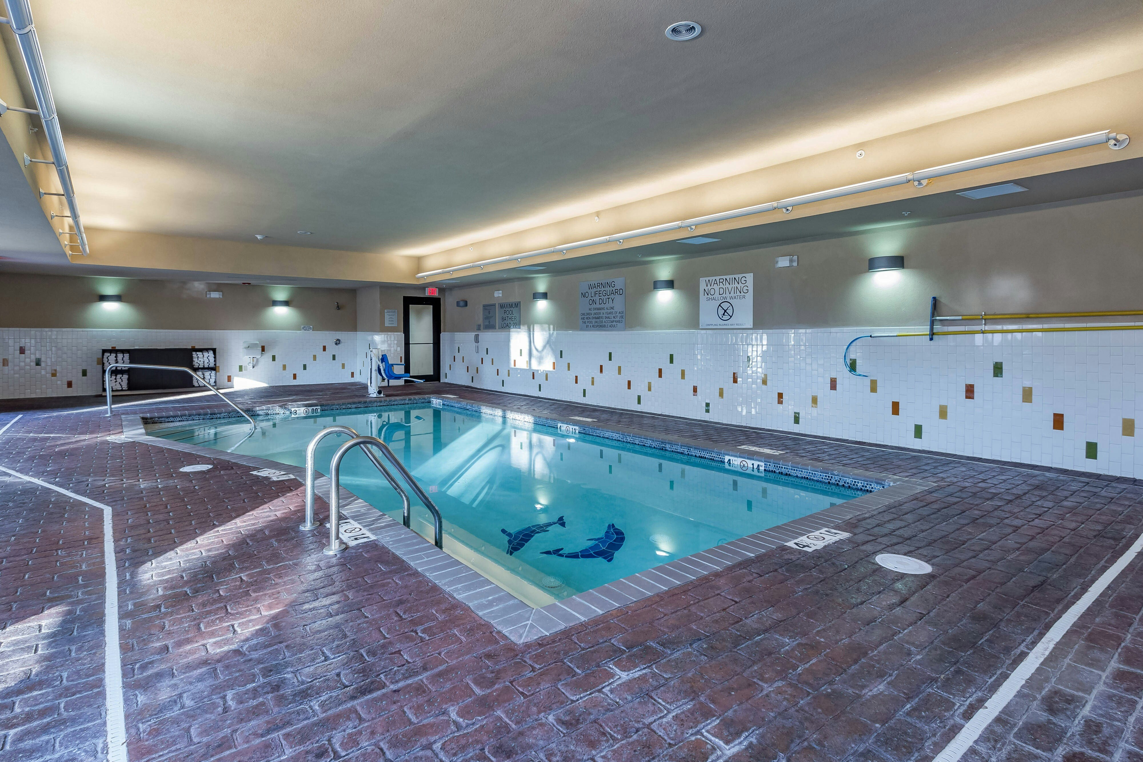 Fairfield Inn And Suites By Marriott Elkhart 8/19
