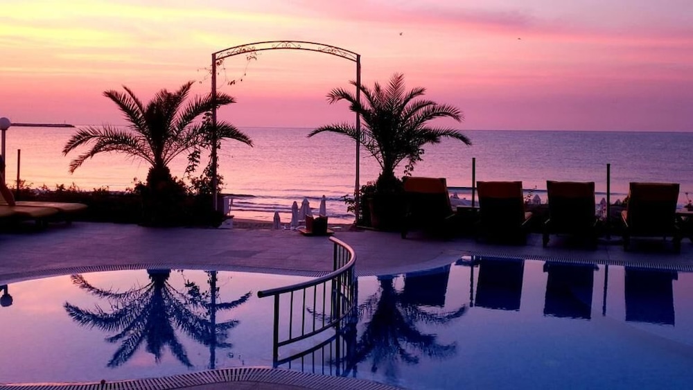 Aphrodite Hotel 9/73