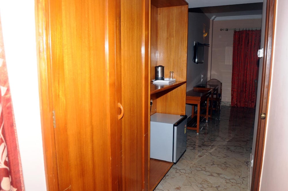 Hotel Surguru 27/60