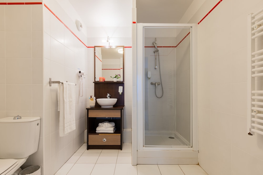 Hotel Residence Zenitude Magny Les Hameaux Versailles 46/49