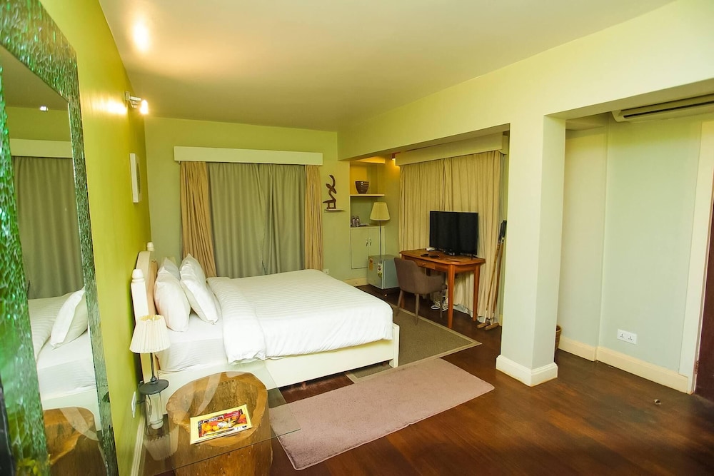 Olma Colonial Suites 6/66