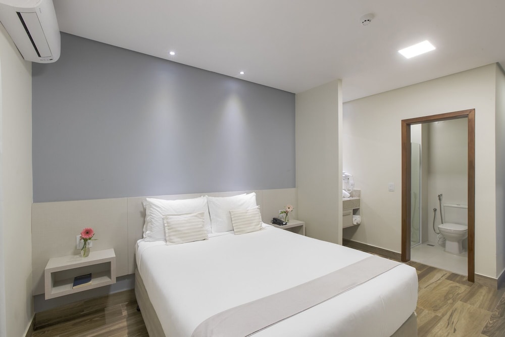 Vinhedo Plaza Hotel 33/75