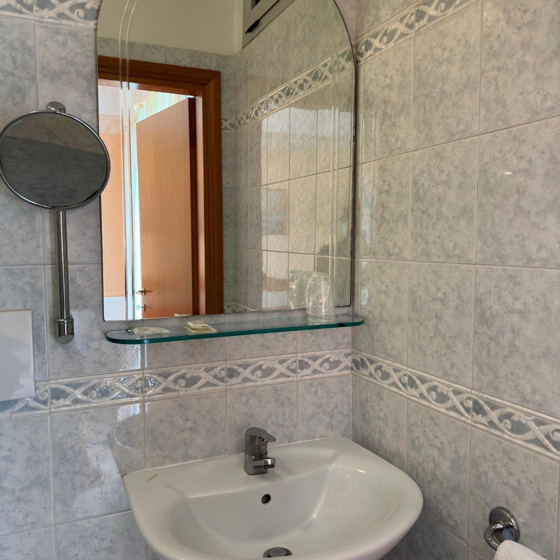 Ambra Hotel 44/50