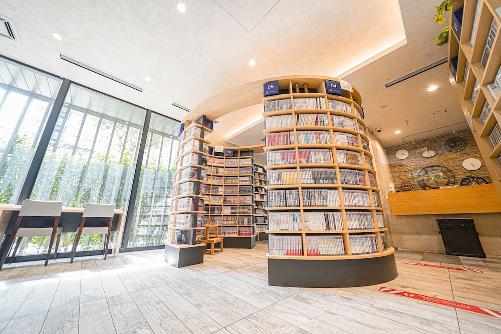 Quintessa Hotel Tokyo Haneda Comic & Books 45/61