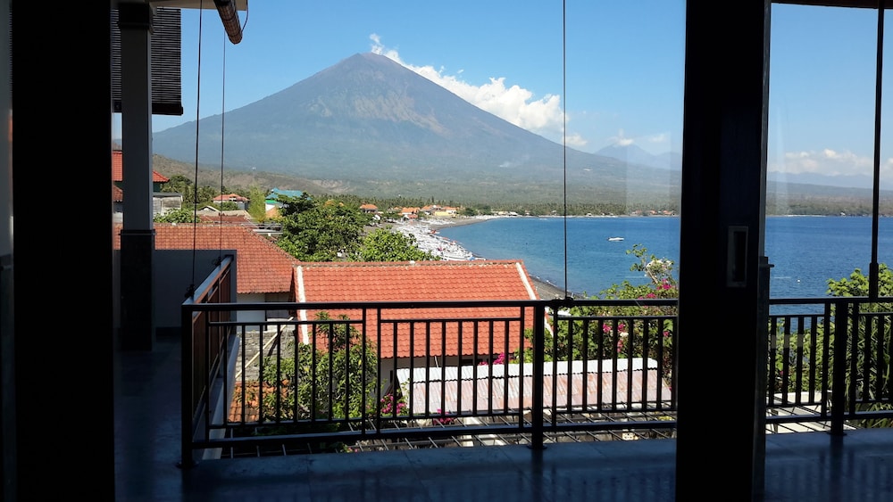 Amed Beach Villa 43/49