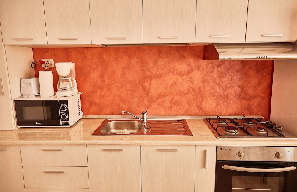 Gabizz Apartments 49/50