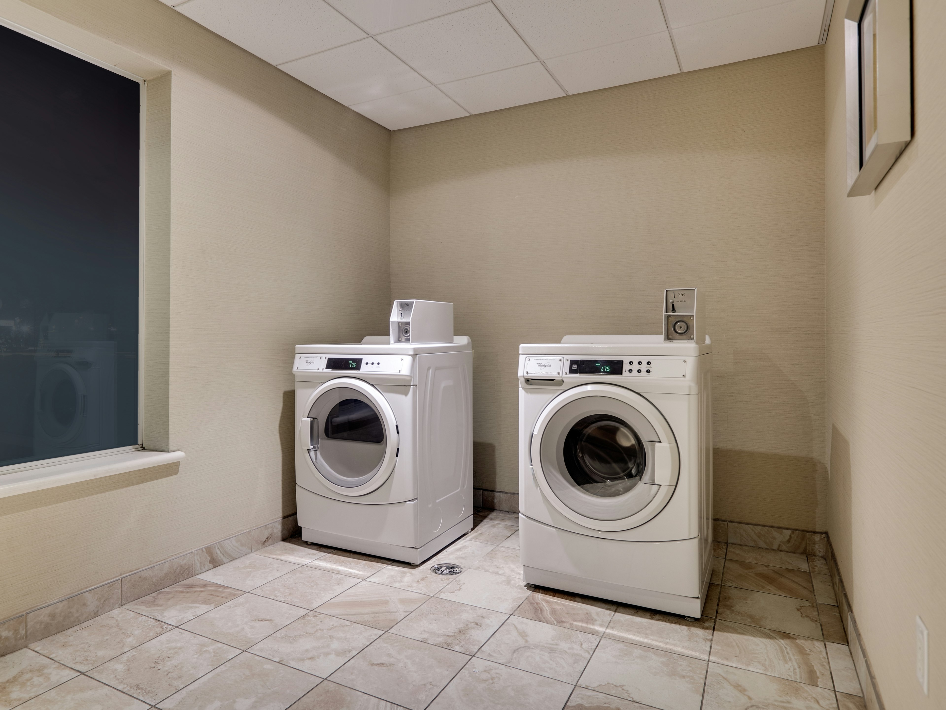 Holiday Inn Express Suites San Antonio Brooks City Base 11/28