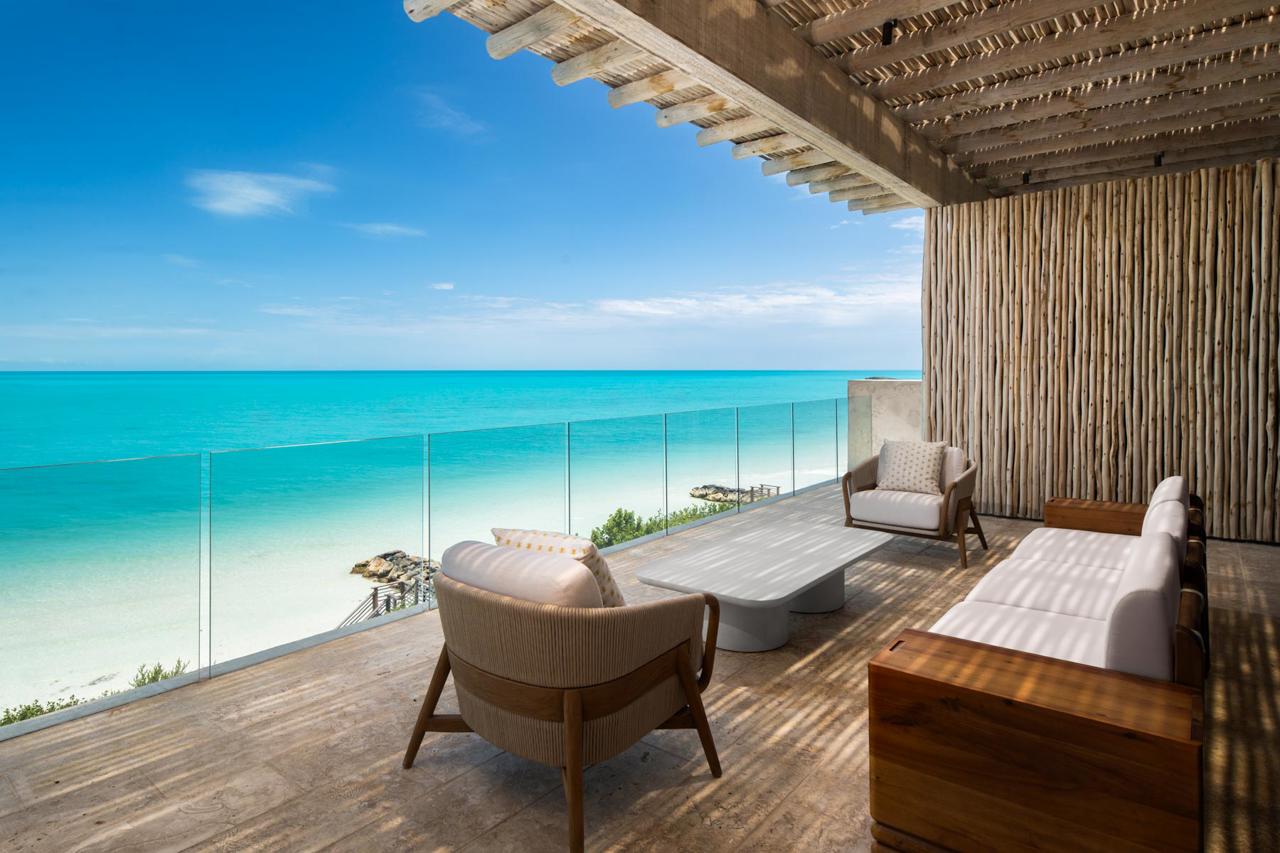 The Strand Turks and Caicos 28/61