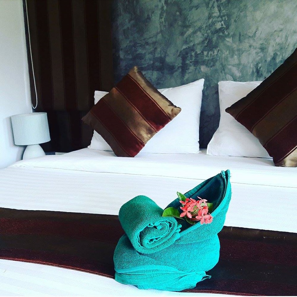 Popular Lanta Resort photo2