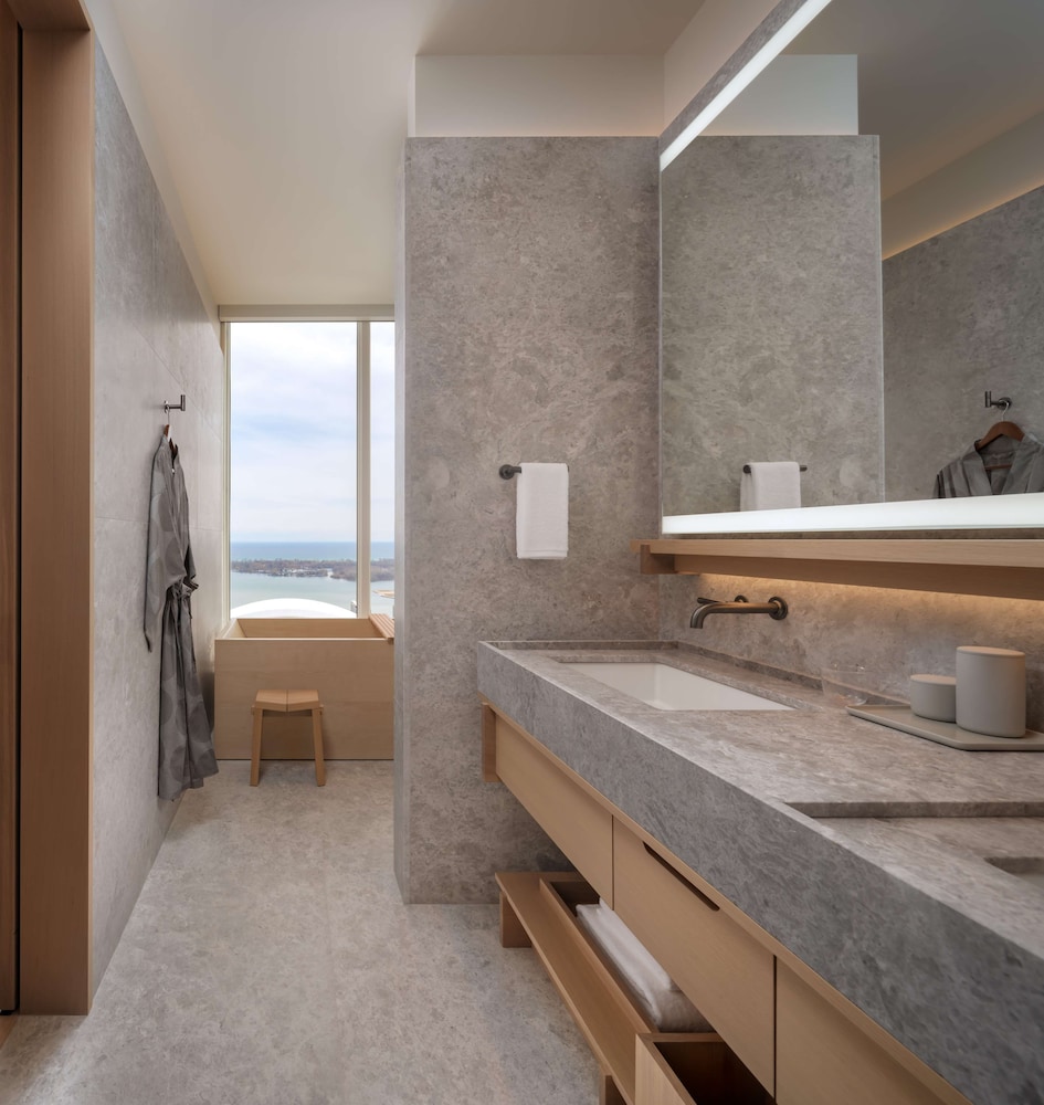 Nobu Hotel Toronto 46/50