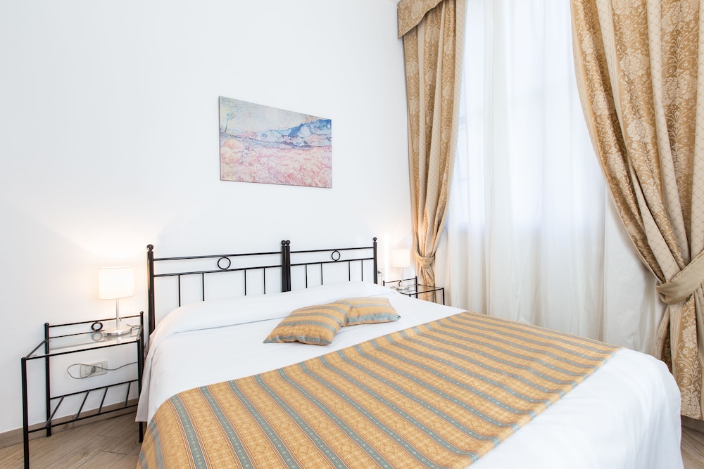 HOTEL AGLI ARTISTI 10/32