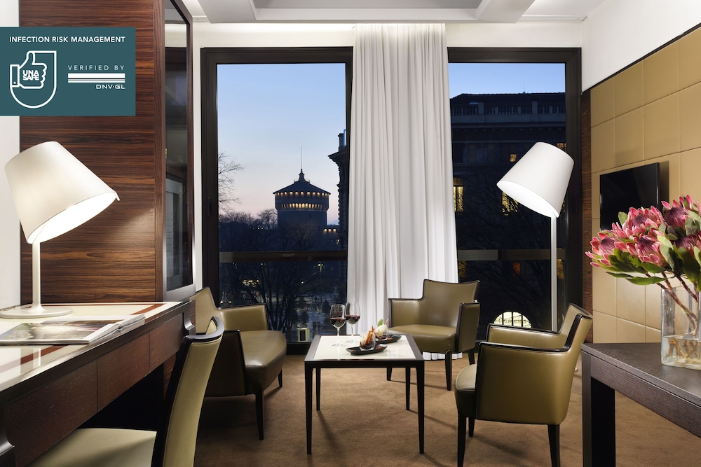 Unahotels Cusani Milan 41/69