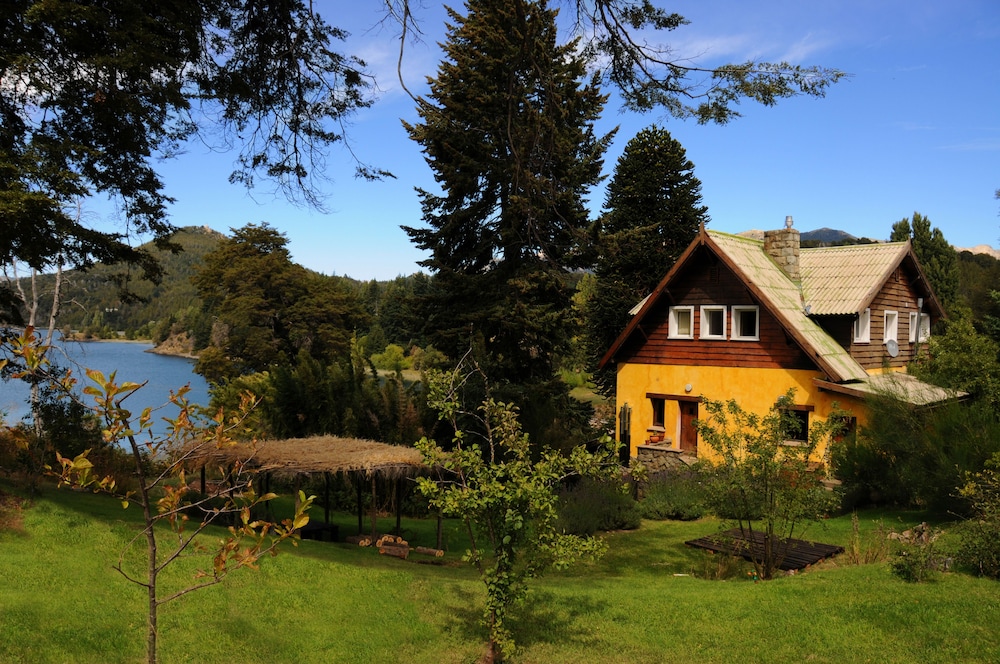 Los Juncos-Patagonian Lake House 57/60