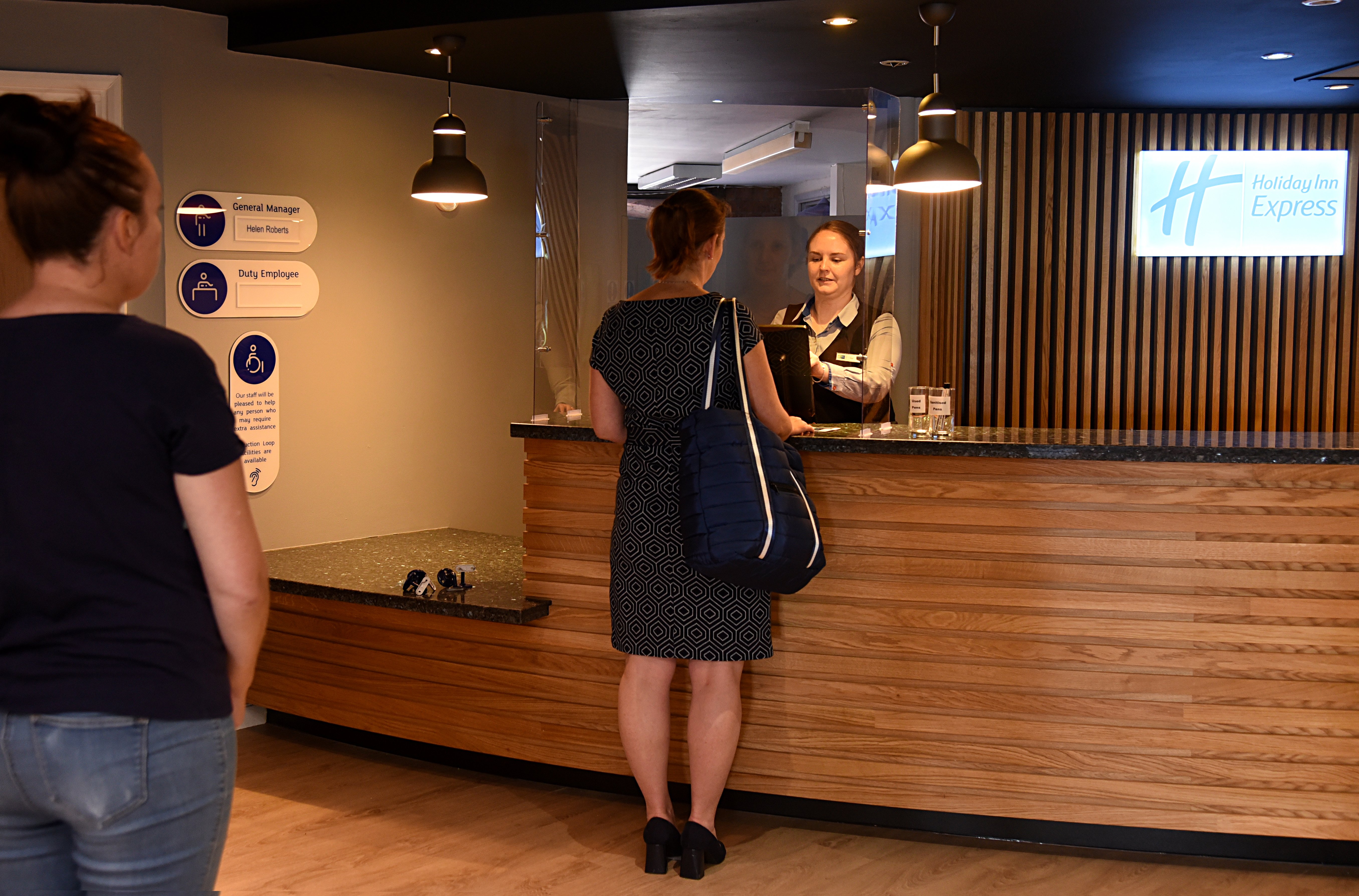 Holiday Inn Express Liverpool Royal Albert Dock 17/76