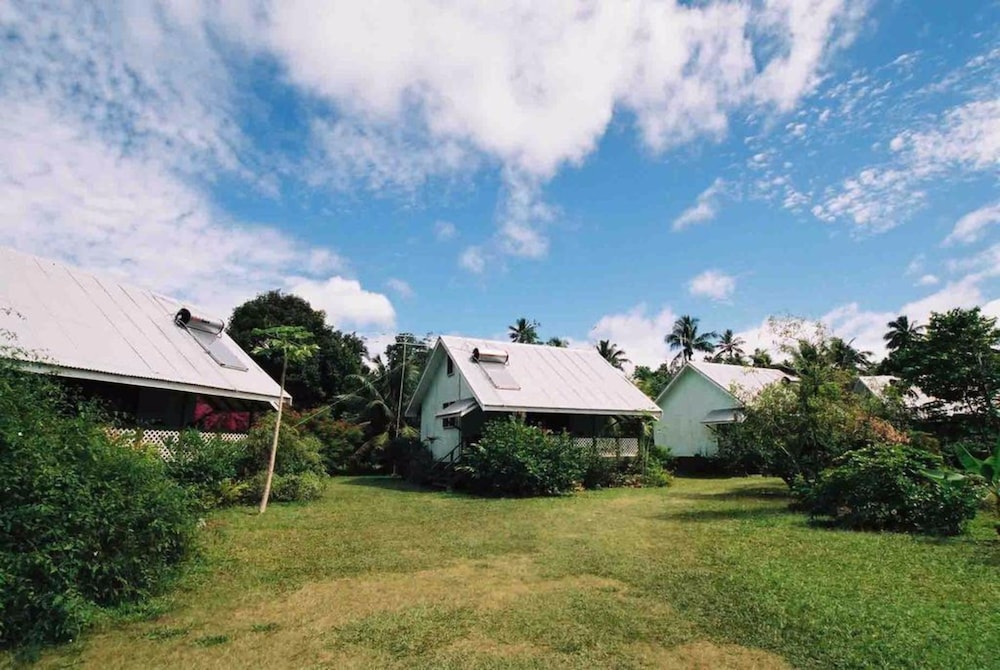 Gina's Garden Lodges 23/35