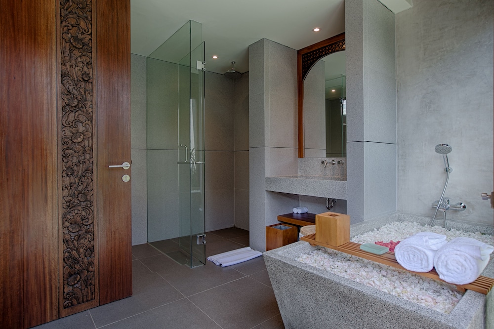 TAMAN DHARMAWANGSA SUITES 50/50