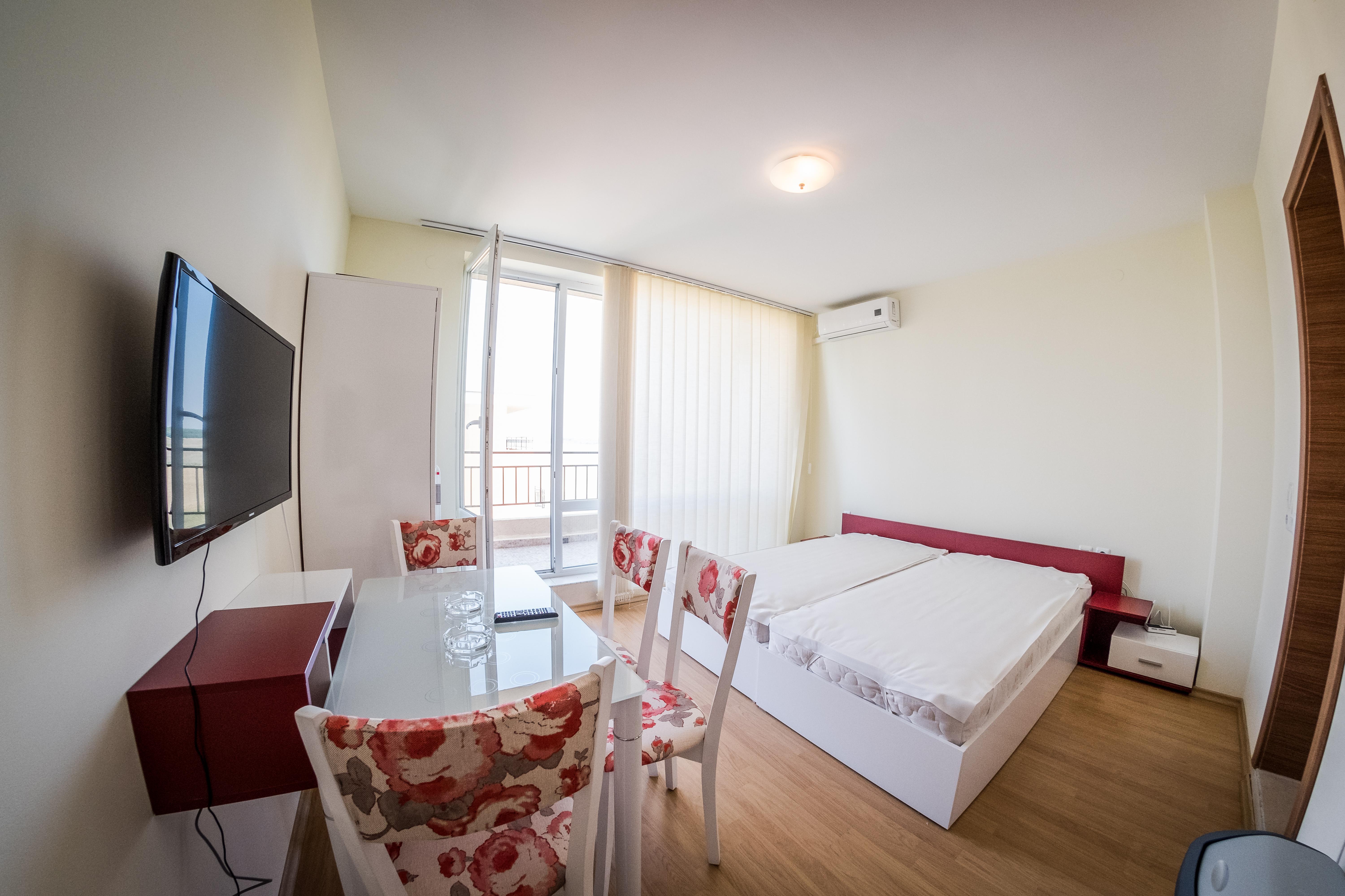 Studio, Balcony or Terrace