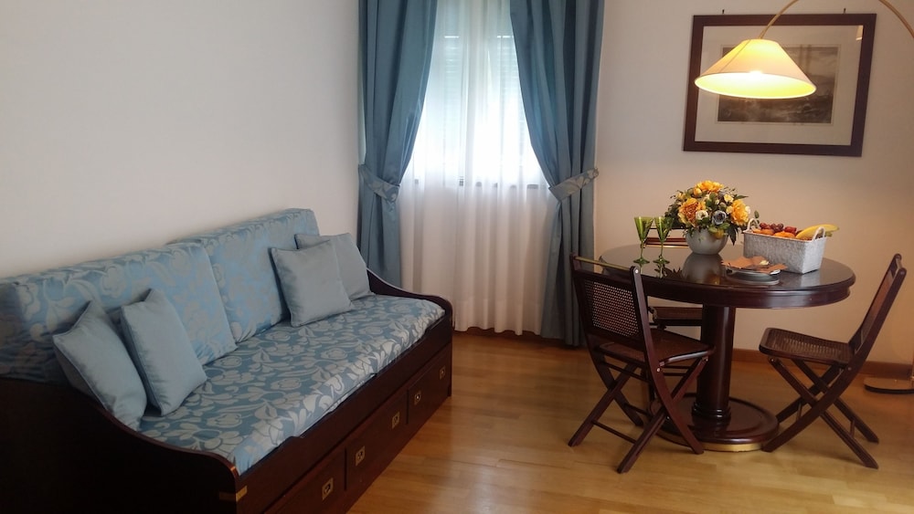 HOTEL CLELIA 28/38