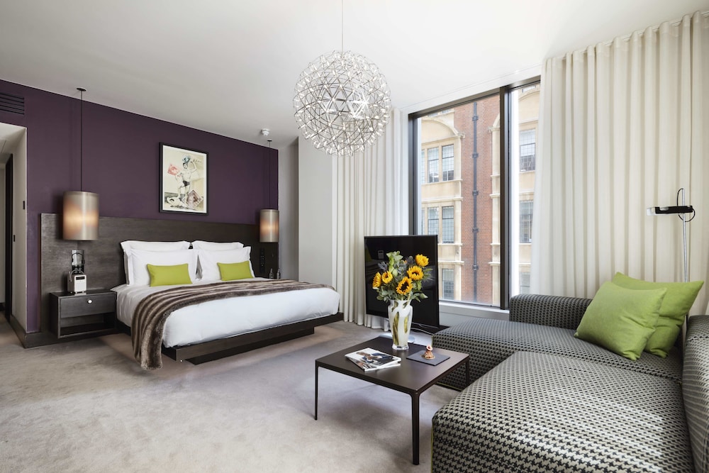South Place Hotel 26/70
