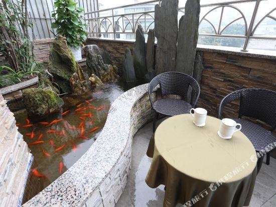 Chuanlong Hotel 16/21